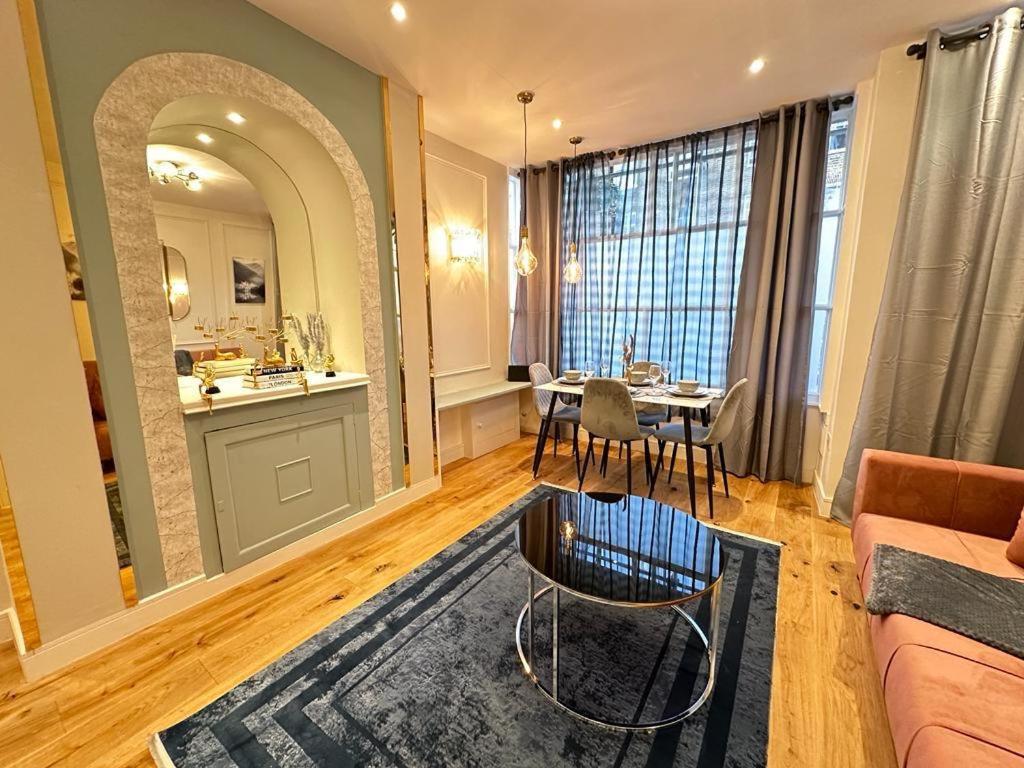 F1- Stylish 1 Bed Flat Near Edgware Road - main image