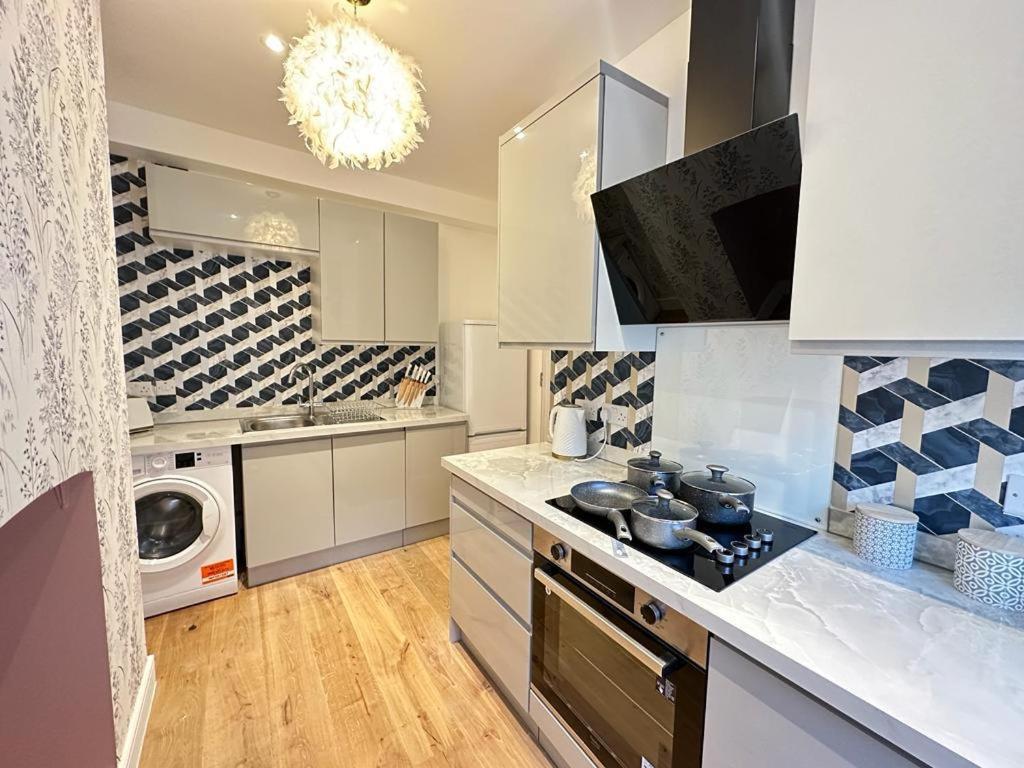 F1- Stylish 1 Bed Flat Near Edgware Road - image 6