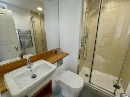 Fitzrovia 2 Bed modern +Lift central London - image 17