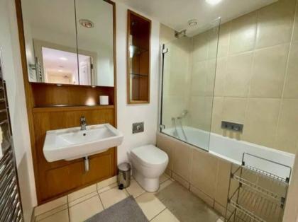 Fitzrovia 2 Bed modern +Lift central London - image 6