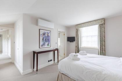 Luxurious 3BD Flat - Sloane Square Chelsea! - image 9