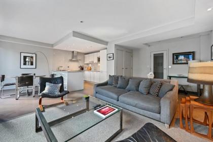 Sleek 2BD Flat wTerrace - 2 Mins from Farringdon! - image 6