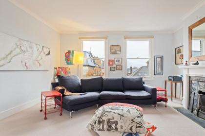 Charming 3BD House wPrivate Garden - Fulham! - image 8