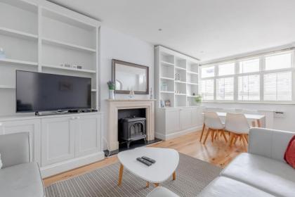 Central & Stylish 2BD Home near Kensington Gardens - image 14