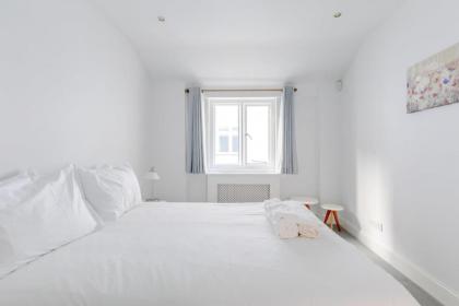 Central & Stylish 2BD Home near Kensington Gardens - image 19