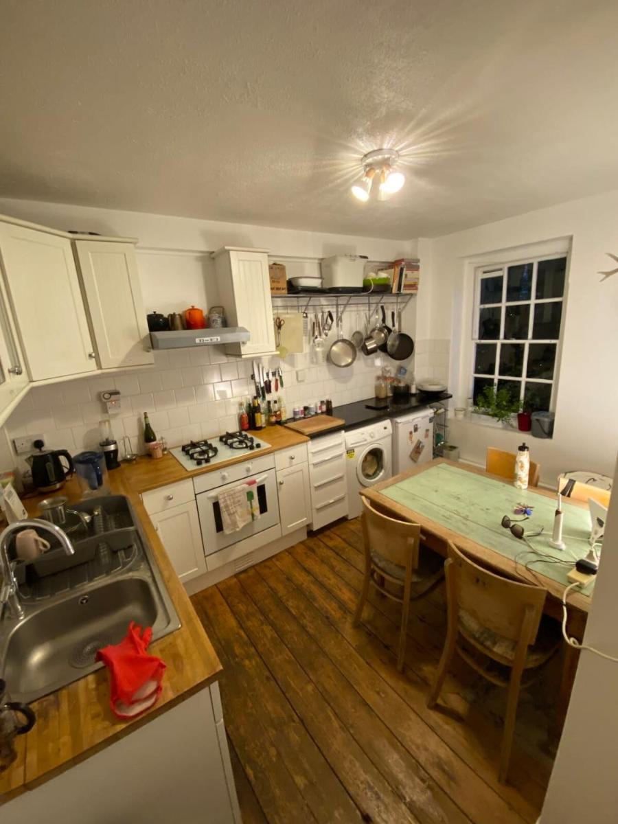 Trendy 1BD Flat - 5 mins to Cambridge Heath! - image 6