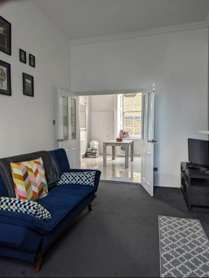 Victorian Apartment on the Famous Essex Rd in Islington - image 16