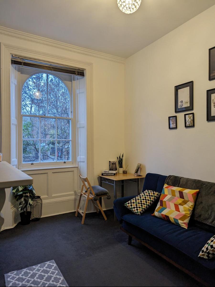 Victorian Apartment on the Famous Essex Rd in Islington - image 7