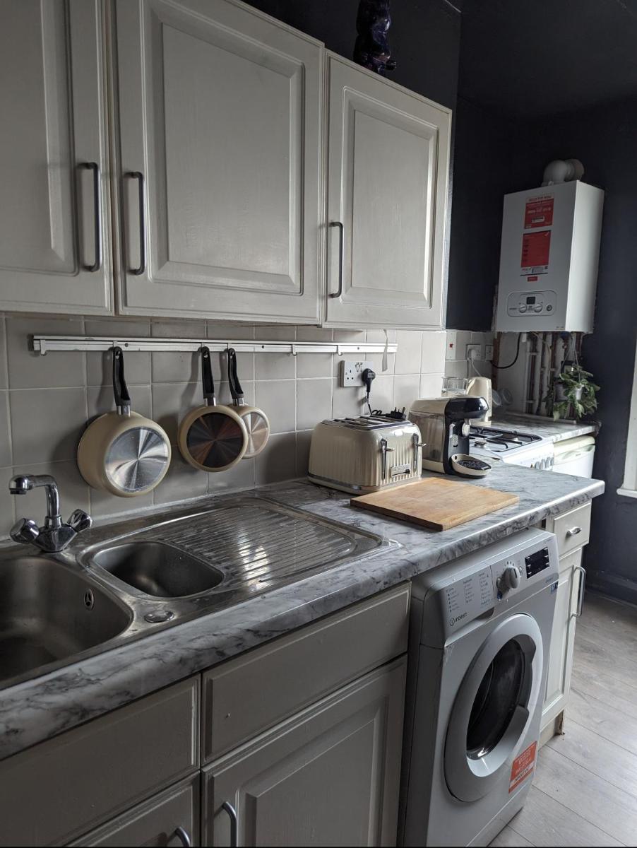 1 Bed Apartment in Newington Green Village - image 4