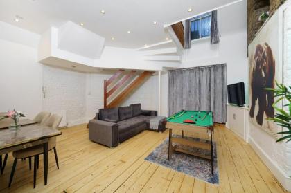 Modern 4-bedroom Apartment in Fulham London