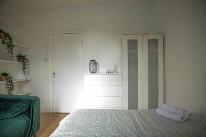 2 bedrooms flat in hammersmith - image 12