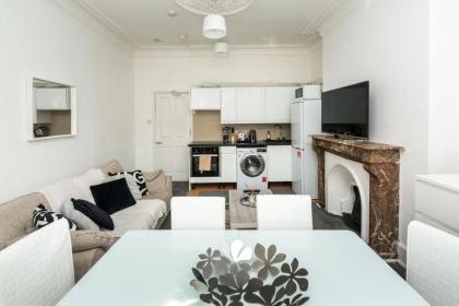 2bed flat west Kensington - image 7