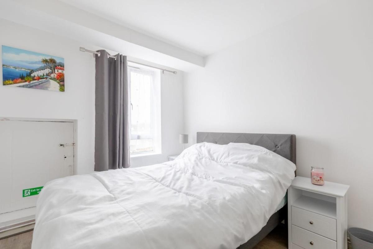 Well Located 2BD Flat - Essex Road Islington! - image 6