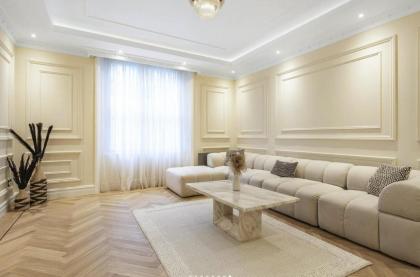 Luxury one-bedroom in Central London - image 9