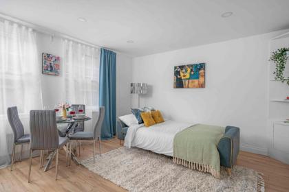 Bricklane London Stunning 1BR Apartment - image 11