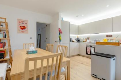 Beautifully Decorated 1BD Flat - Heart of London! - image 11