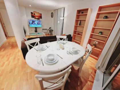 Deluxe 2-Bed Apartment Near Shoreditch - image 13