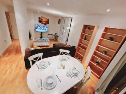 Deluxe 2-Bed Apartment Near Shoreditch - image 16