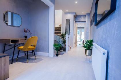 Luxury Fulham 3 bedroom Garden House - image 15