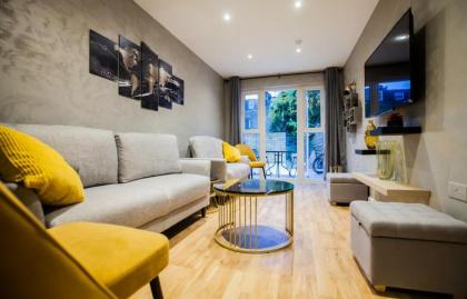 Luxury Fulham 3 bedroom Garden House - image 3