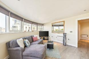 Two bedroom Apartment - Chelsea - image 6