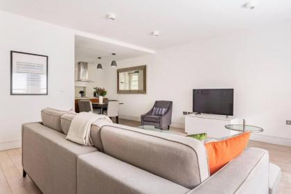 Beautiful 2-Bed Apartment in Central London - image 5