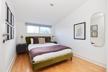 The Camden Town Escape - Amazing 3BDR House with Parking  Balcony - image 20