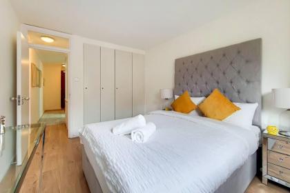 Standard One Bedroom Apartment near Selfridges - image 10