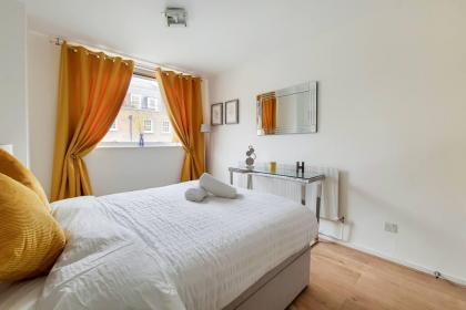 Standard One Bedroom Apartment near Selfridges - image 9