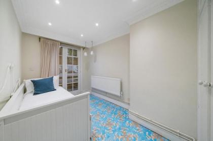 Elegant 5 bed Victorian Home in South Kensington - image 18