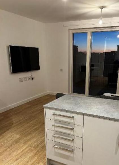 YOUR Luxe 2 Bed in Barking London 