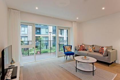 Immaculate new 1 bed AC & pool Chelsea - image 6