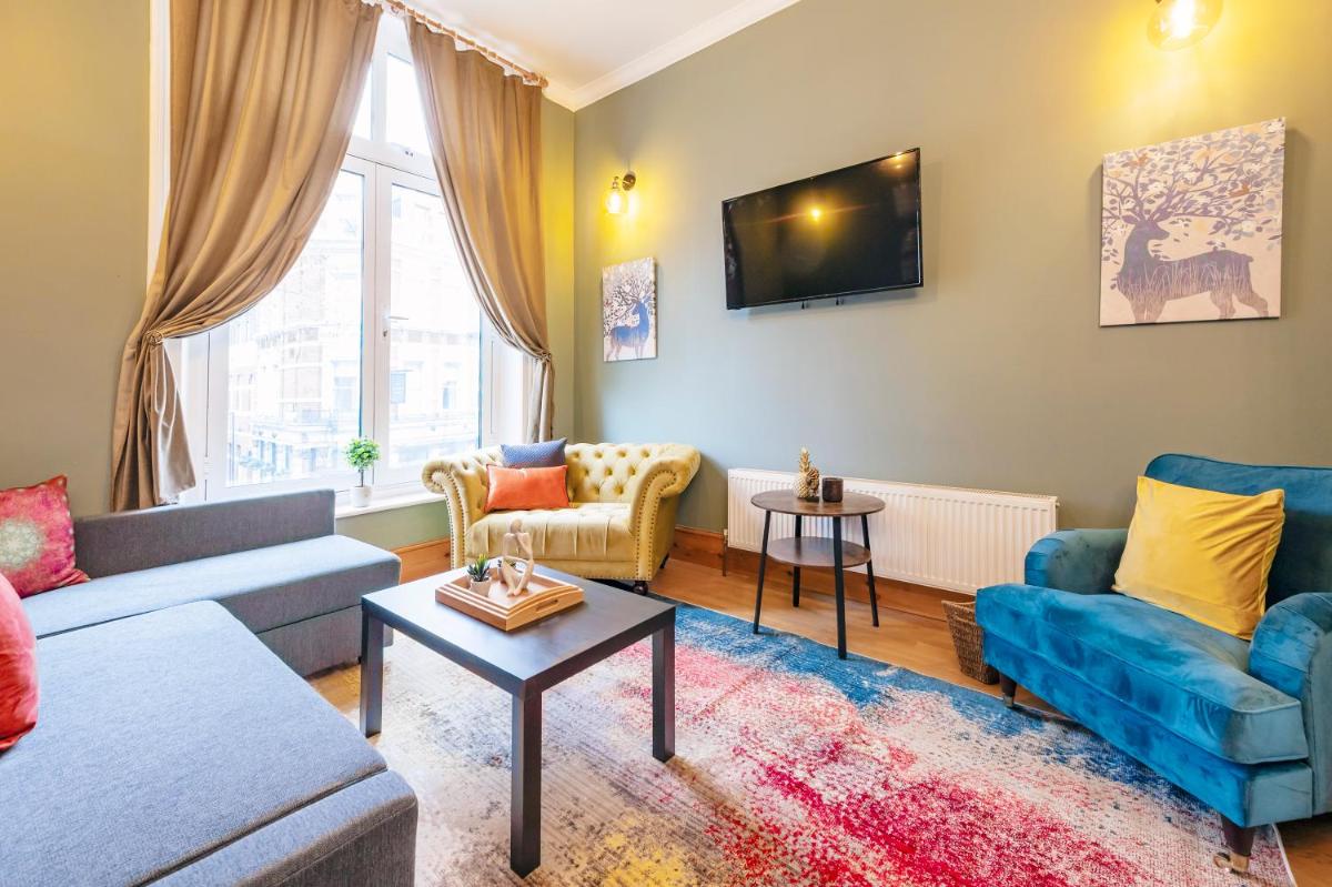 2 Bedroom in Center of London - main image