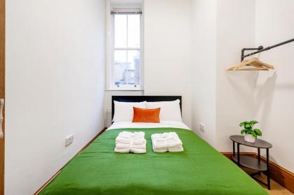 2 Bedroom in Center of London - image 16