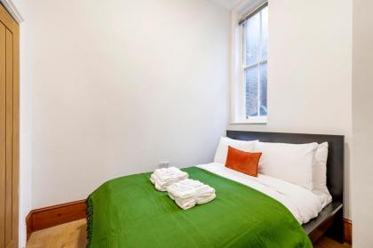 2 Bedroom in Center of London - image 18