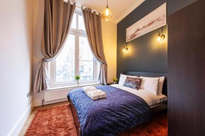 2 Bedroom in Center of London - image 7