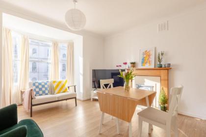 Spacious 1BD Flat 5 mins to Paddington Station! - image 6