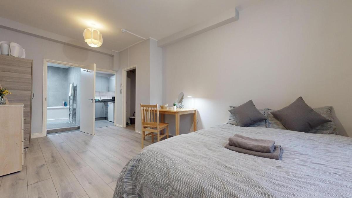 Lovely 1 double bed Studio in Marylebone - main image